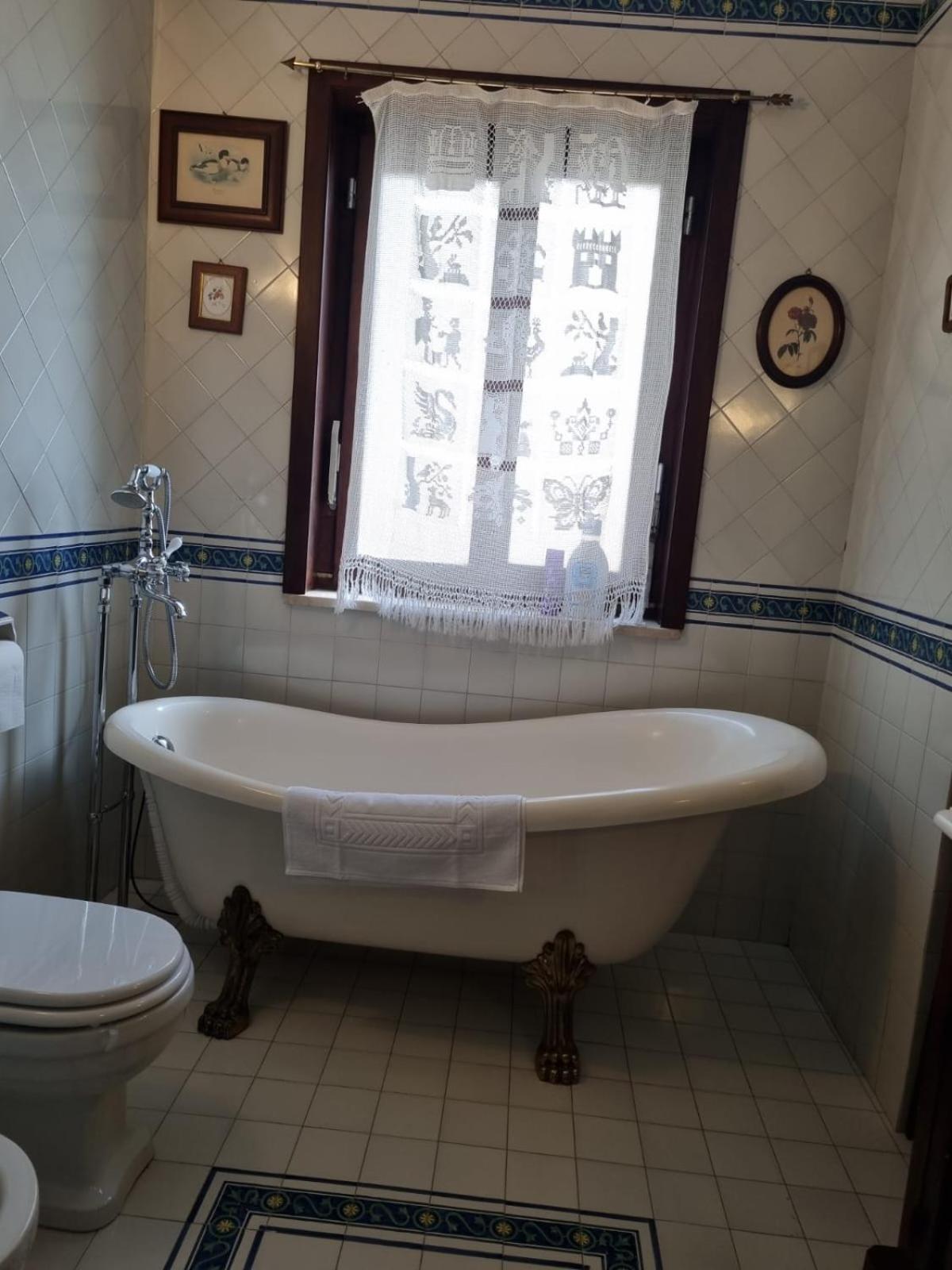 סלרנו Donna Filomena Casa Vacanza Park Bougainville מראה חיצוני תמונה